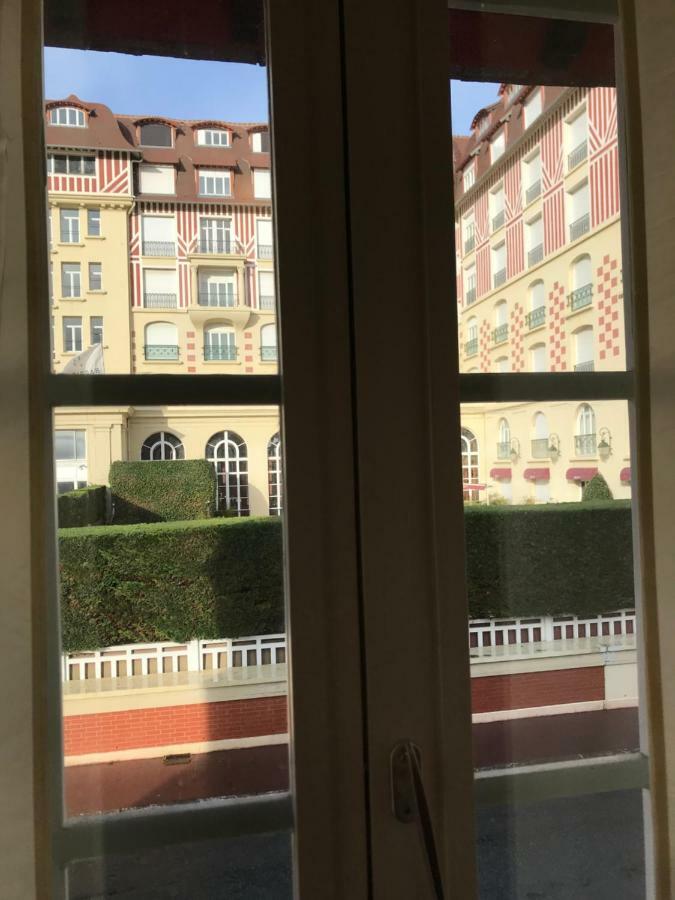 Le Royal Apartment Deauville Ngoại thất bức ảnh
